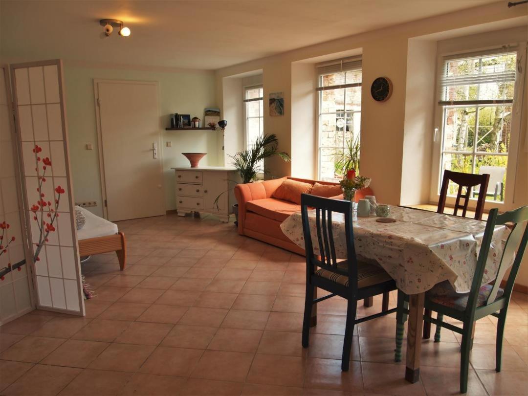 Apartment Neu Im Mit Idyllischem Innenhof Und Naturgarten